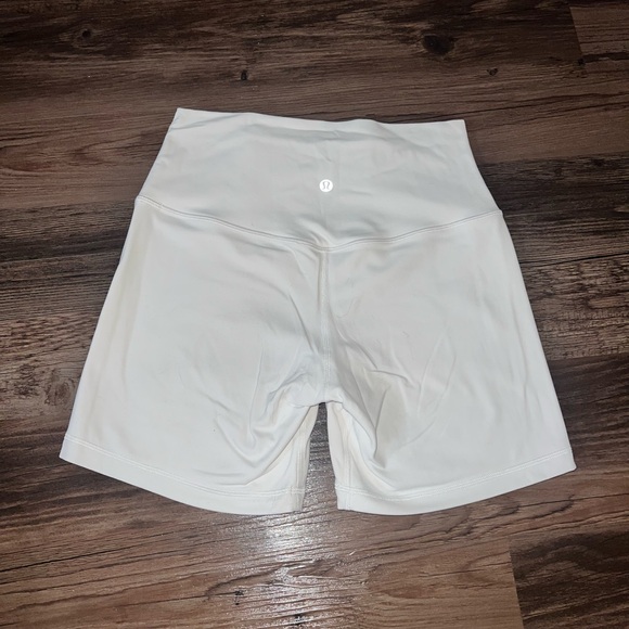 Lululemon white biker shorts - Picture 4 of 4